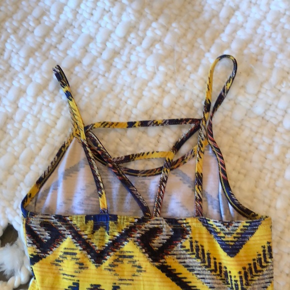 Boutique Style Yellow Patterned Dress w Cute Back - Picture 2 of 2